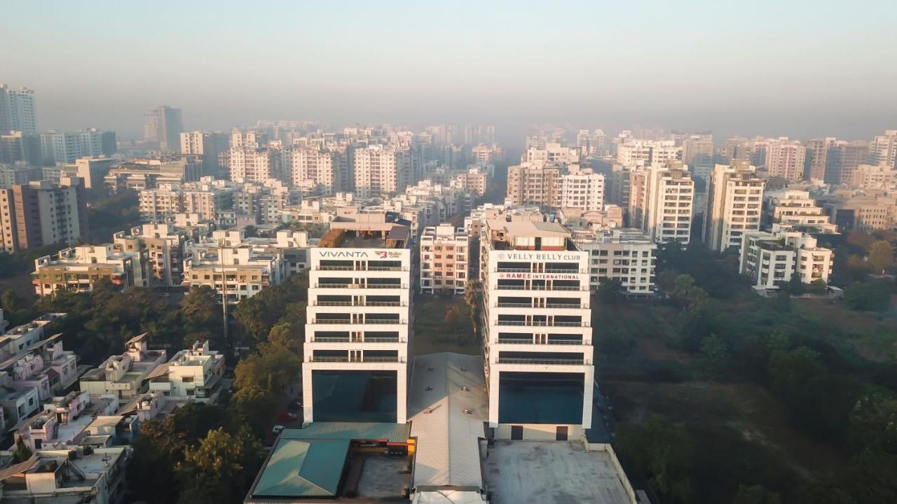 Hotel Ramee International Surat Zewnętrze zdjęcie